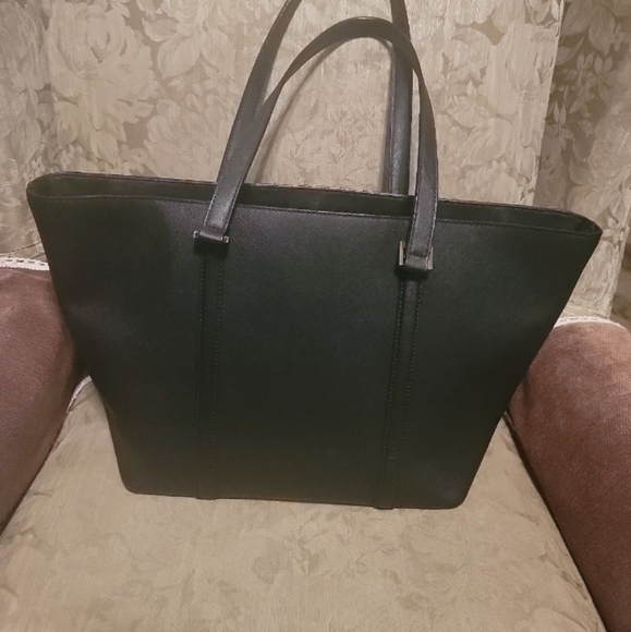 Kate Spade Large Tote - Picture 2 of 8